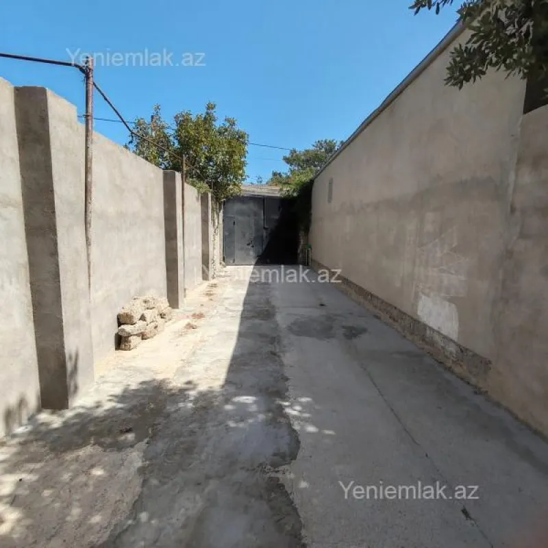 Satılır 5 otaqlı həyət evi 200 m²