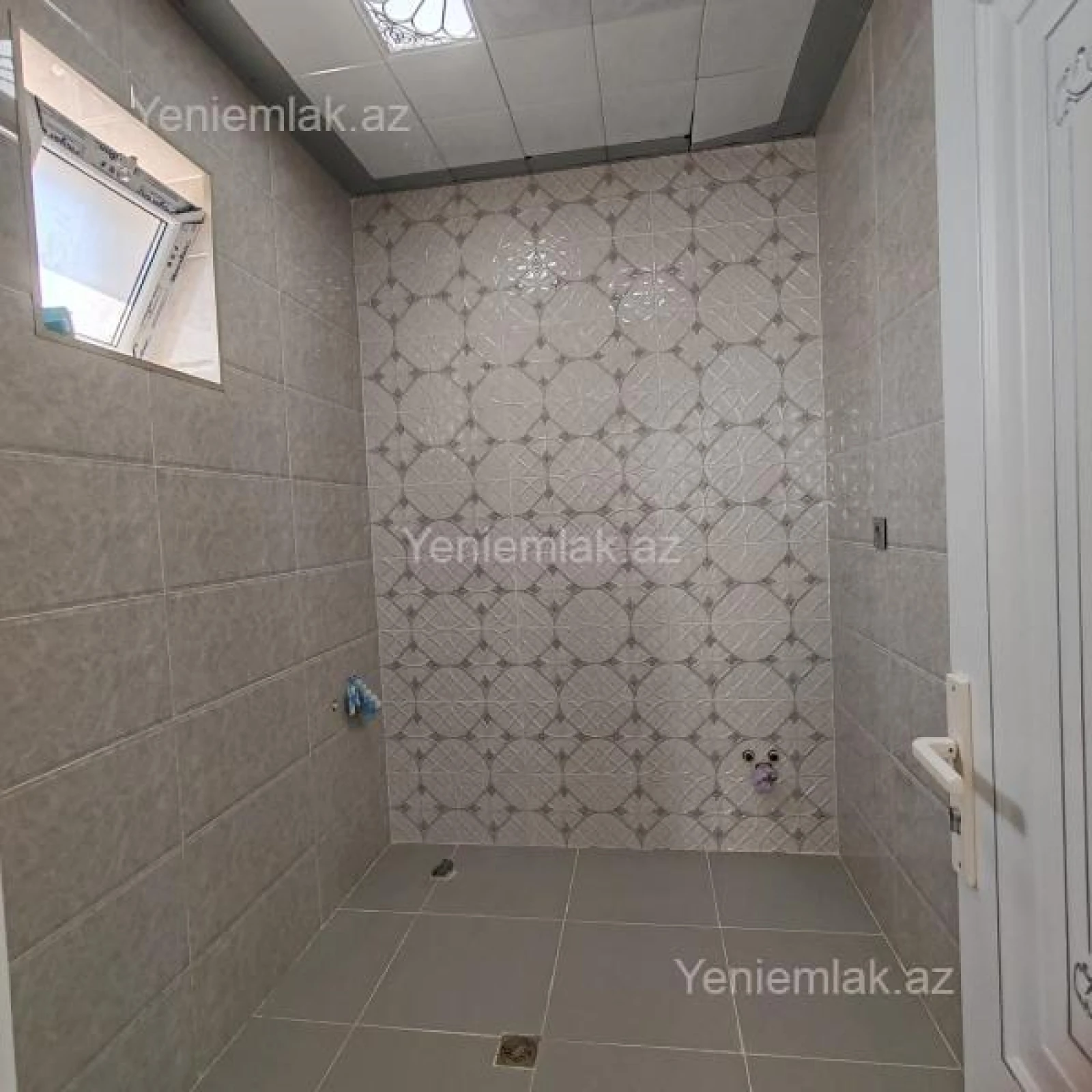 Satılır 5 otaqlı həyət evi 200 m²