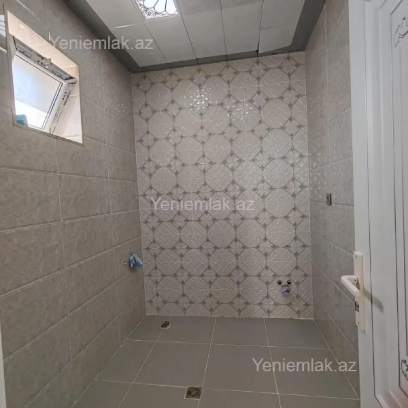 Satılır 5 otaqlı həyət evi 200 m²