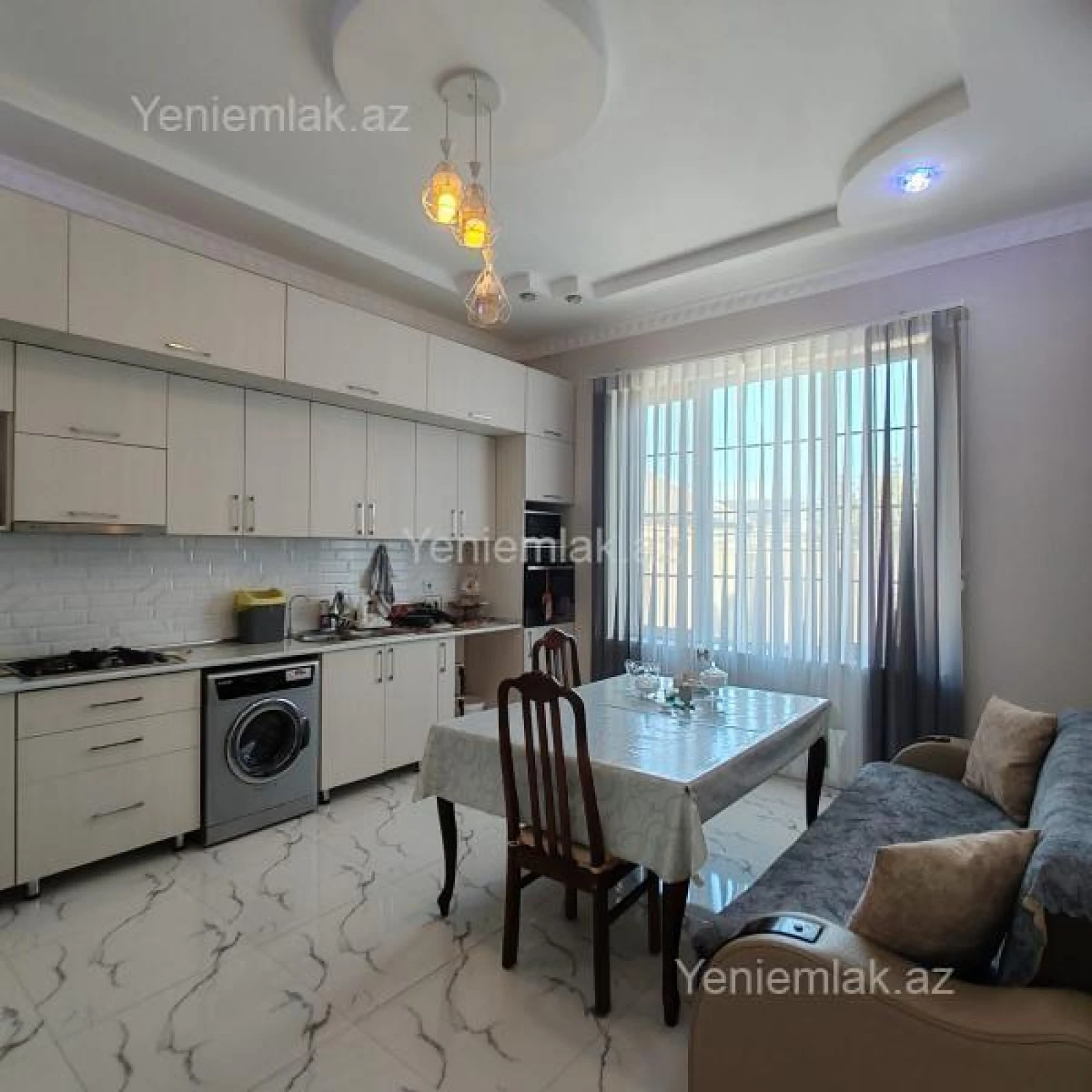 Satılır 5 otaqlı həyət evi 200 m²