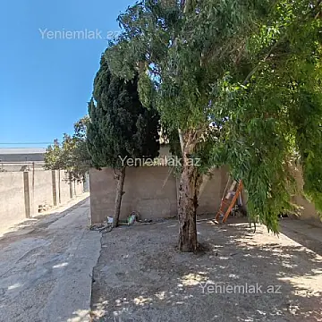 Satılır 5 otaqlı həyət evi 200 m²