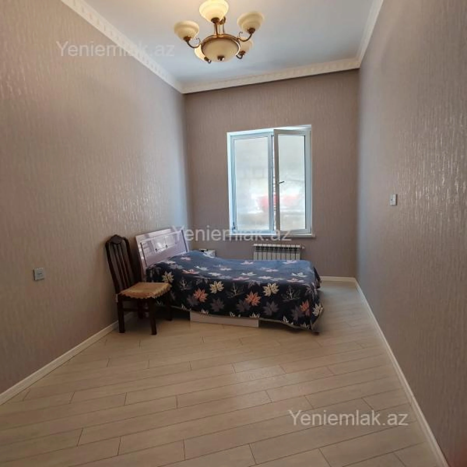 Satılır 5 otaqlı həyət evi 200 m²