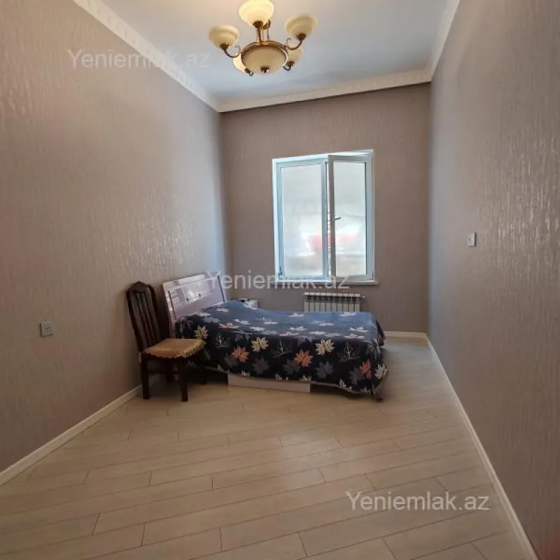 Satılır 5 otaqlı həyət evi 200 m²