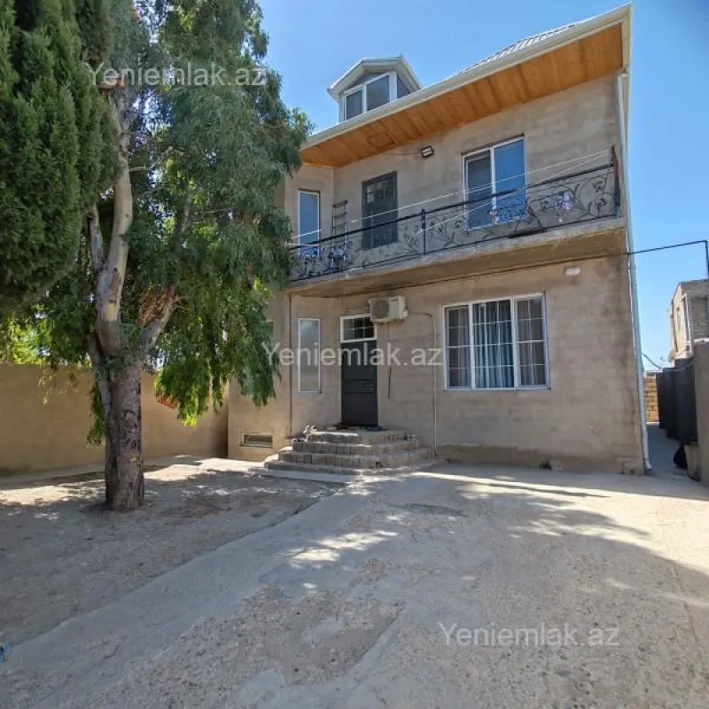 Satılır 5 otaqlı həyət evi 200 m²