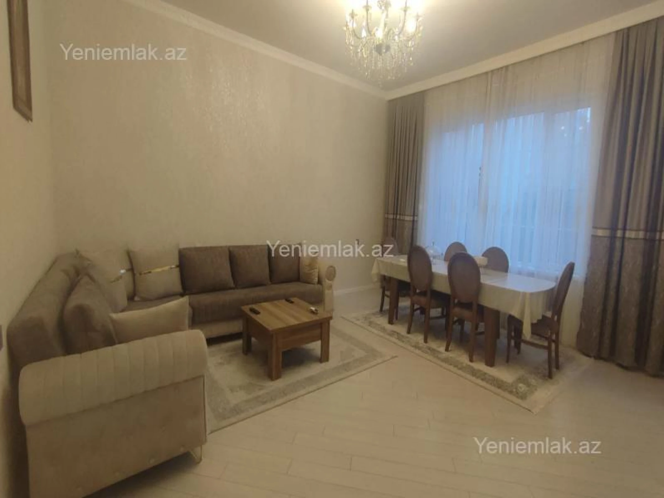 Satılır 5 otaqlı həyət evi 200 m²