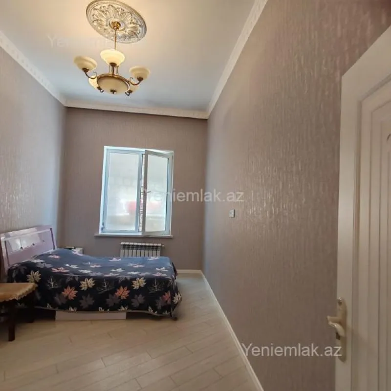 Satılır 5 otaqlı həyət evi 200 m²