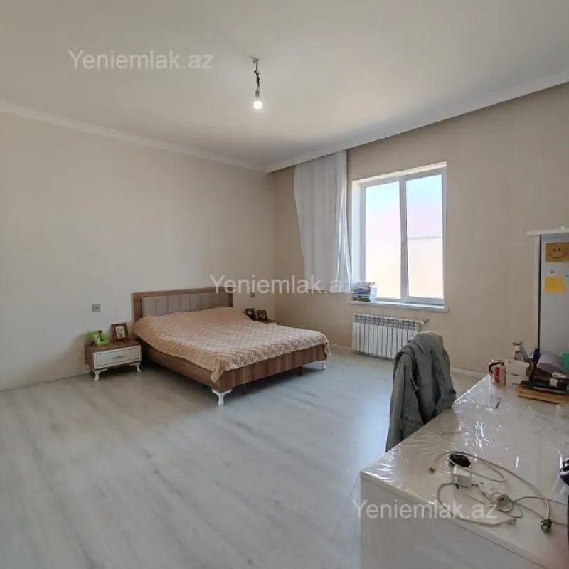 Satılır 5 otaqlı həyət evi 200 m²