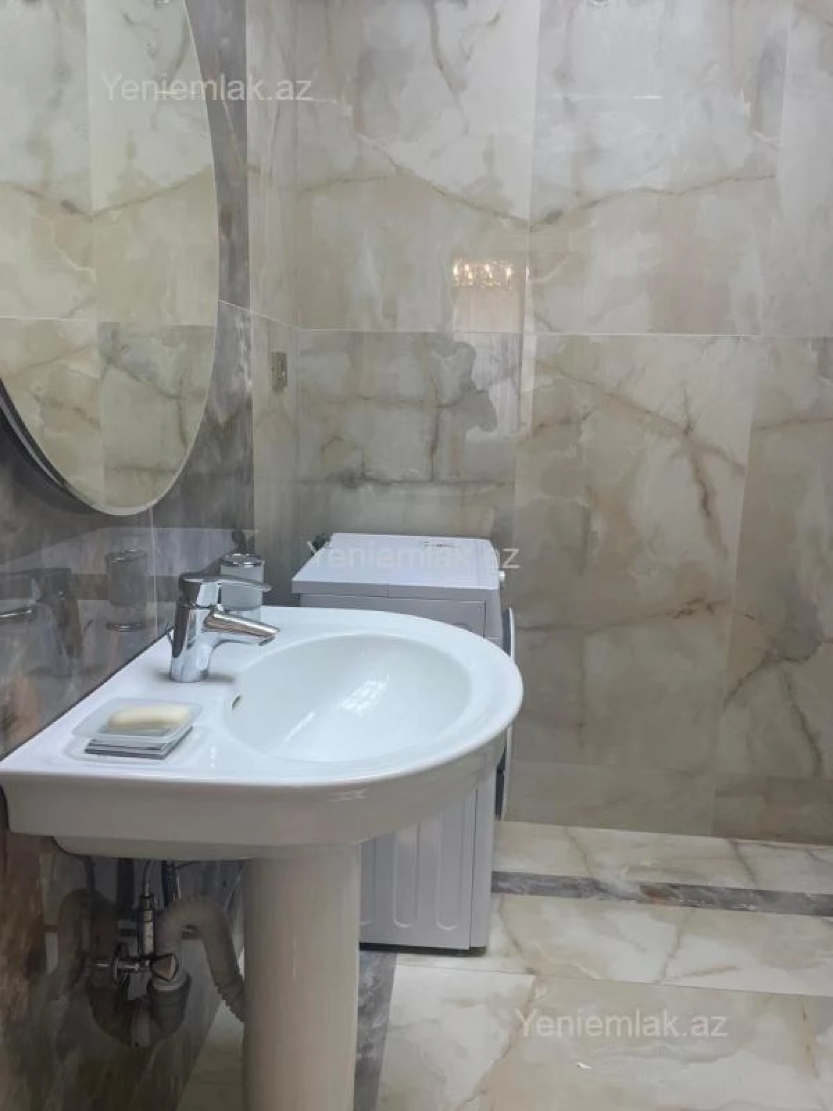 Satılır 2 otaqlı yeni tikili 162 m²