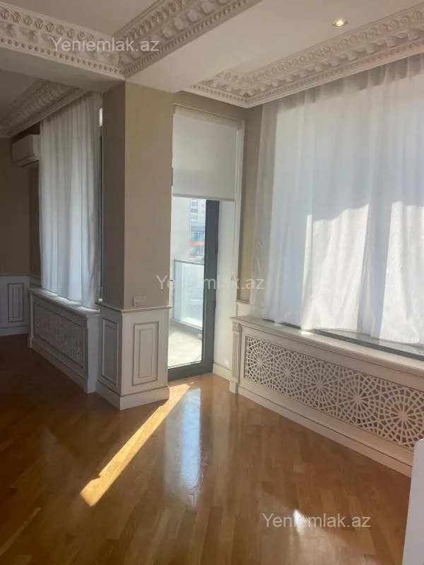 Satılır 2 otaqlı yeni tikili 162 m²