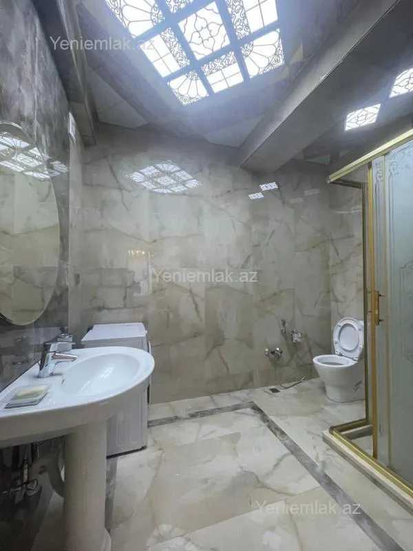 Satılır 2 otaqlı yeni tikili 162 m²