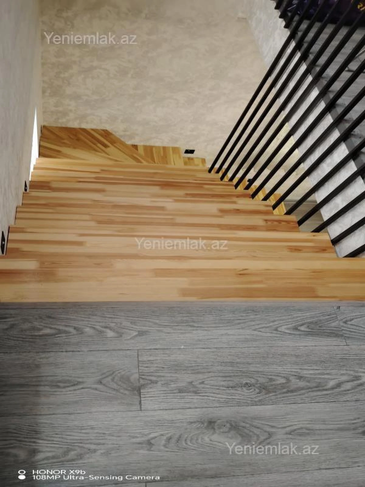 Satılır 5 otaqlı həyət evi 200 m²