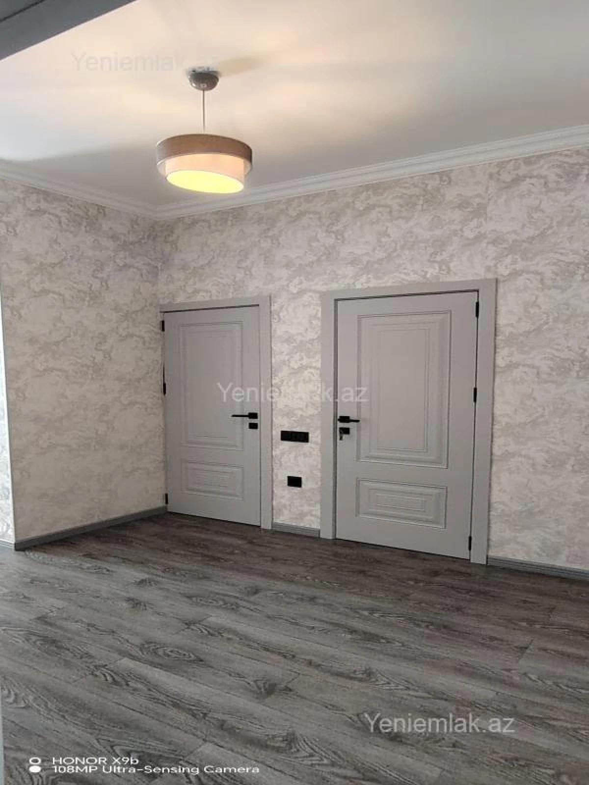 Satılır 5 otaqlı həyət evi 200 m²