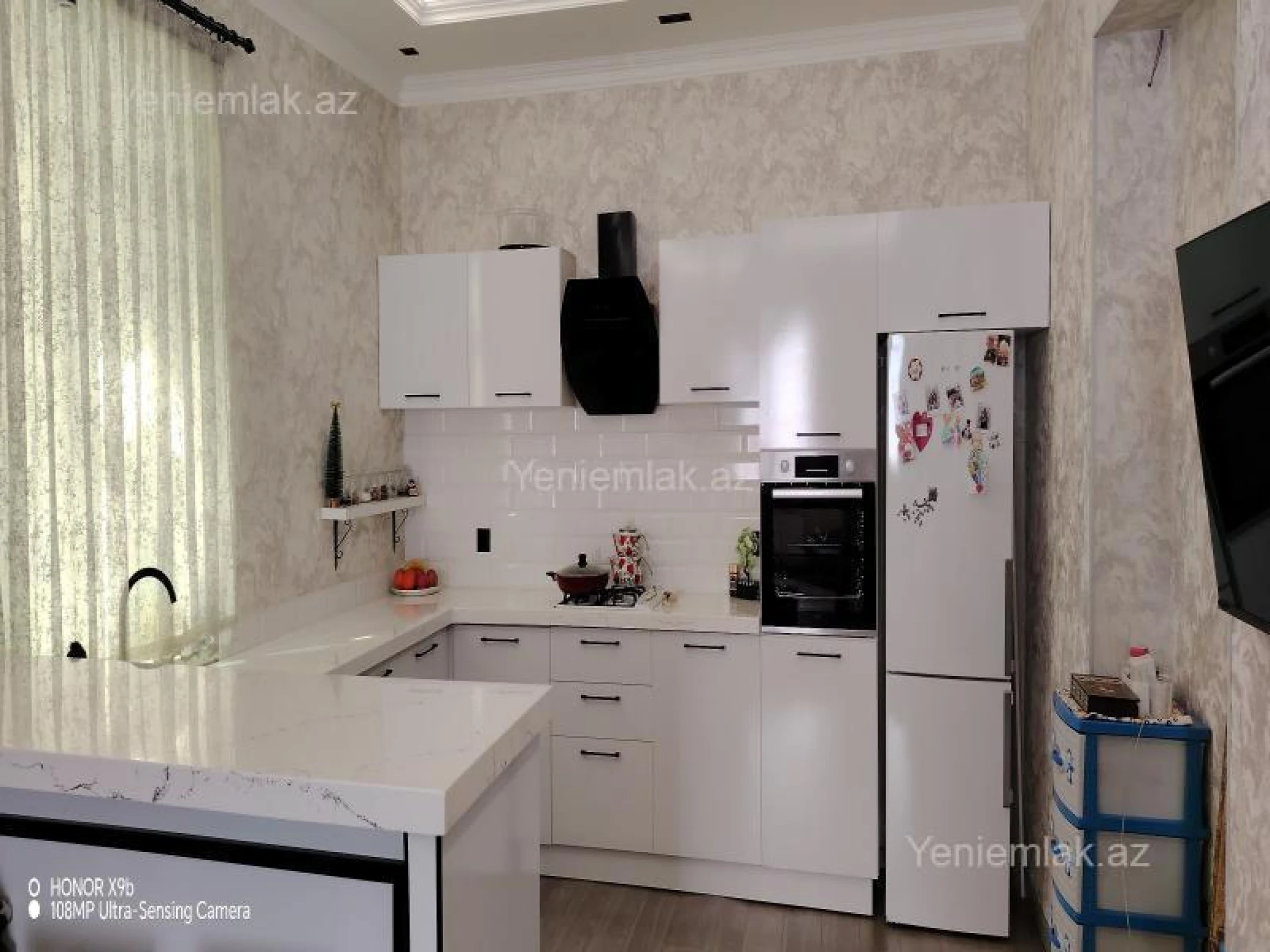 Satılır 5 otaqlı həyət evi 200 m²