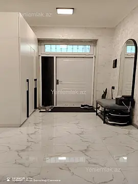 Satılır 5 otaqlı həyət evi 200 m²