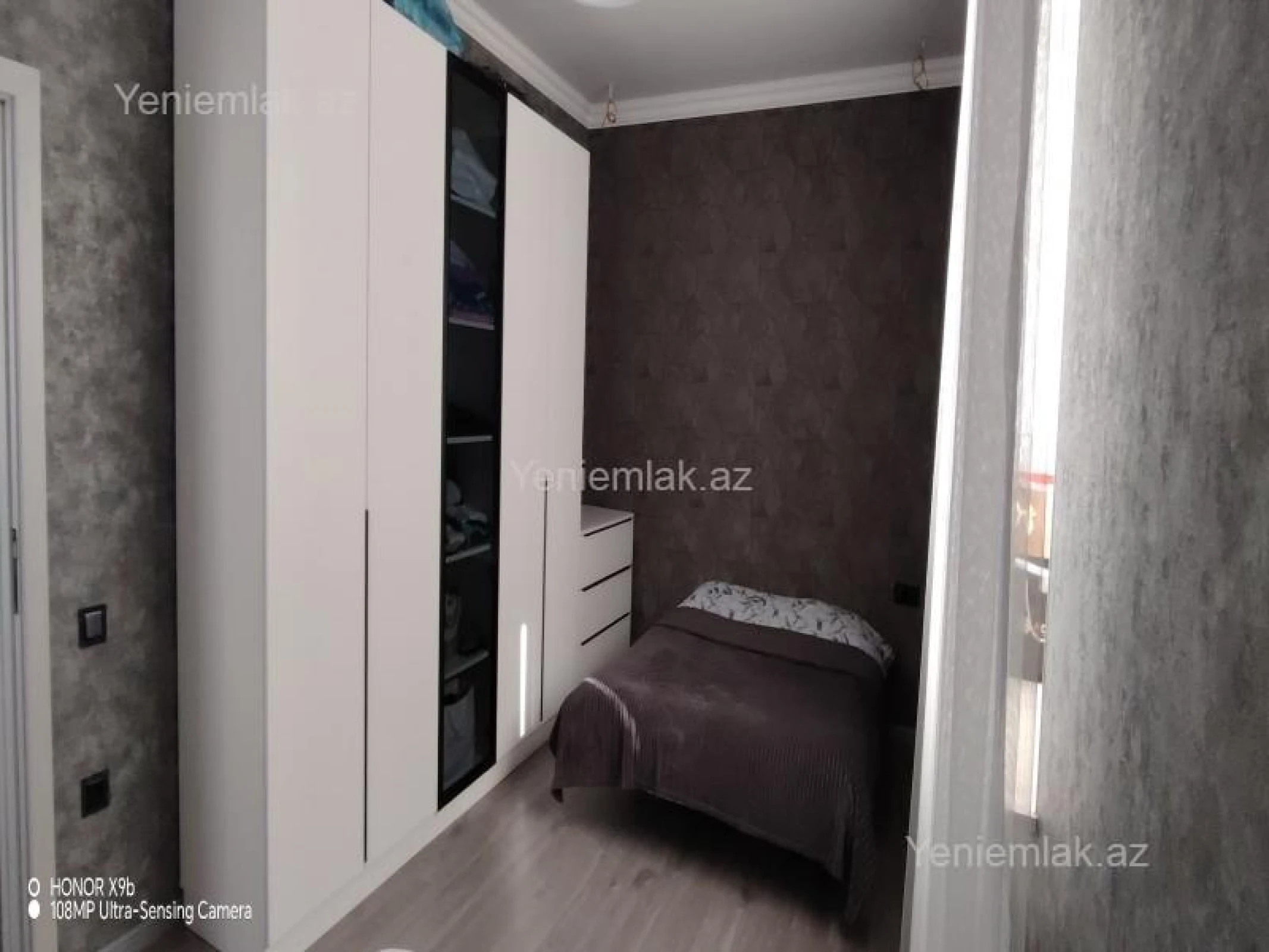 Satılır 5 otaqlı həyət evi 200 m²