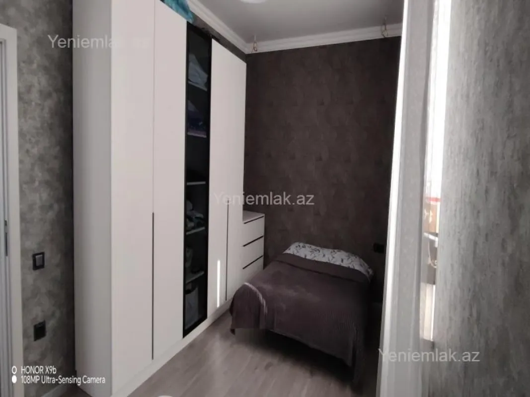 Satılır 5 otaqlı həyət evi 200 m²