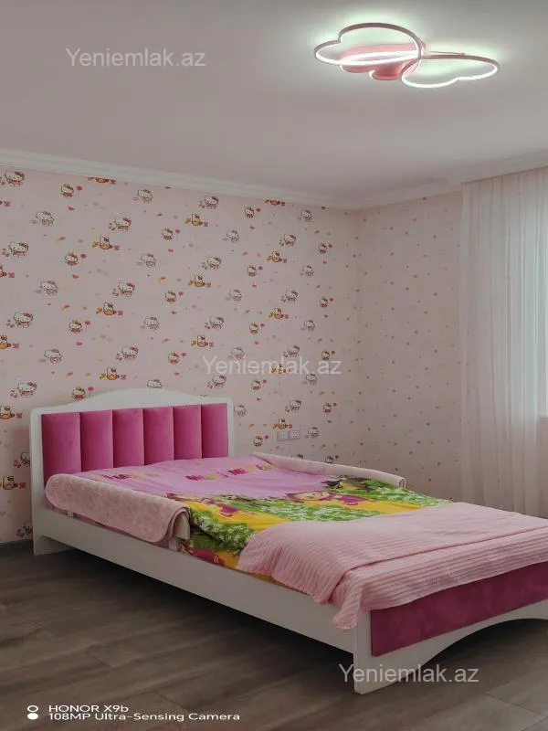 Satılır 5 otaqlı həyət evi 200 m²