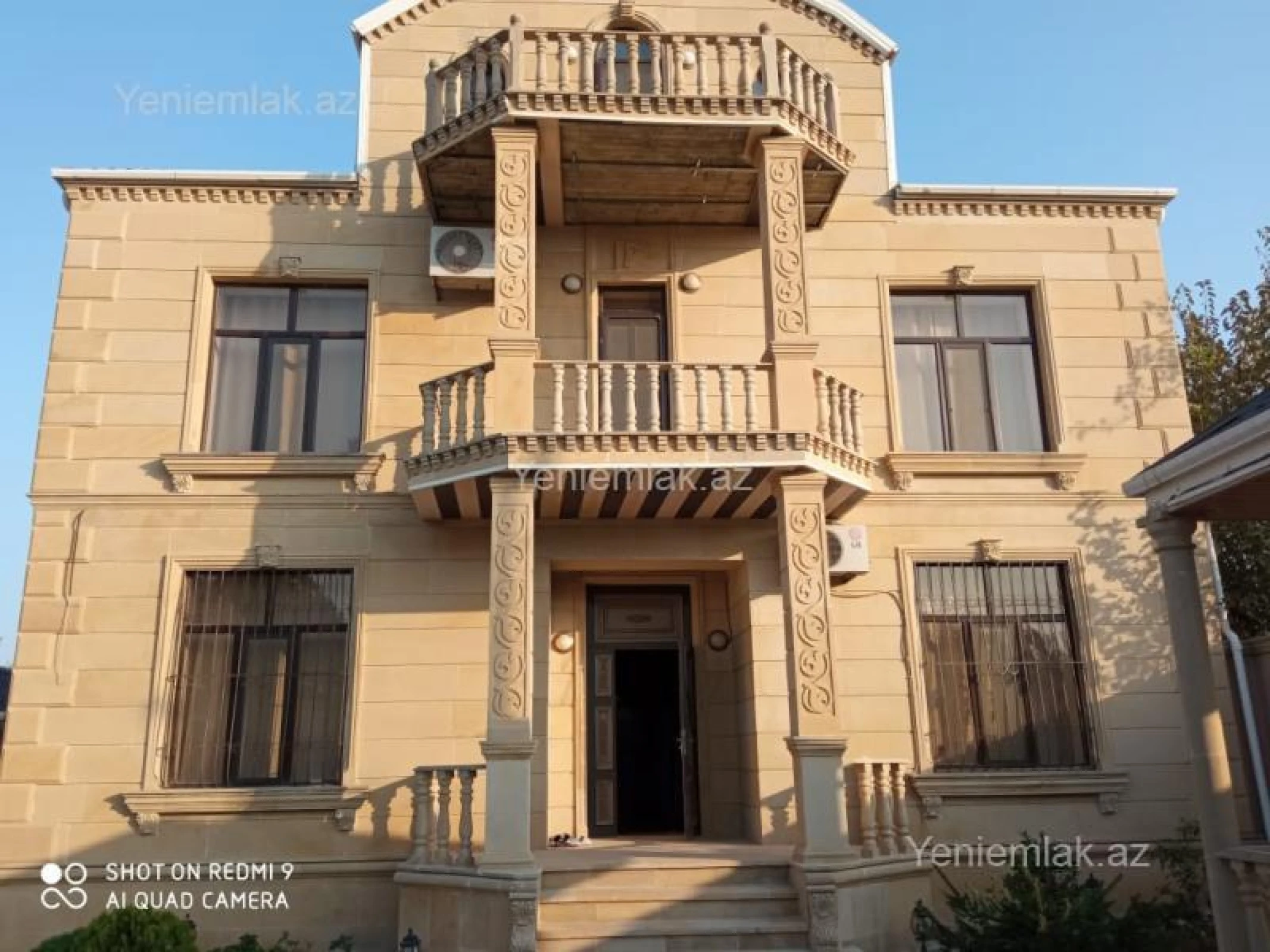 Satılır 6 otaqlı həyət evi 250 m²