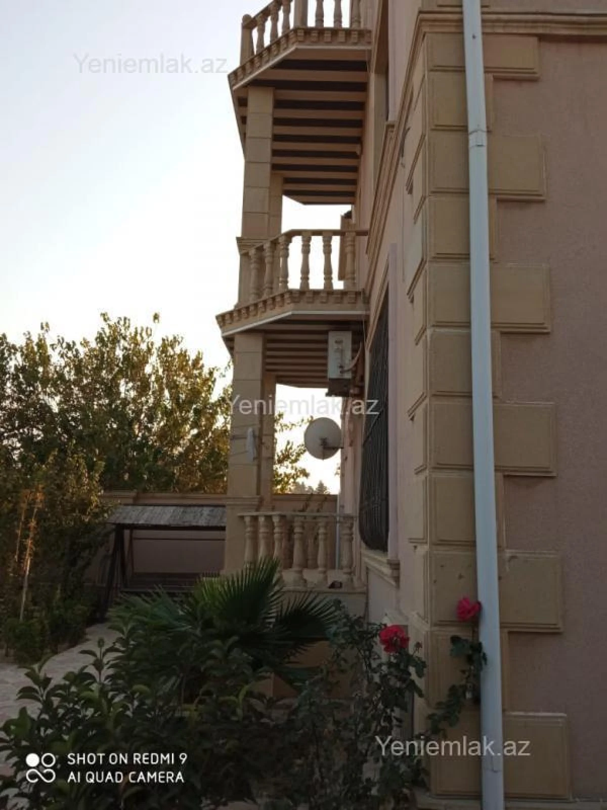 Satılır 6 otaqlı həyət evi 250 m²