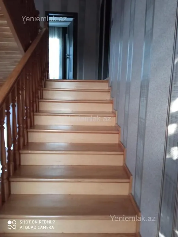 Satılır 6 otaqlı həyət evi 250 m²