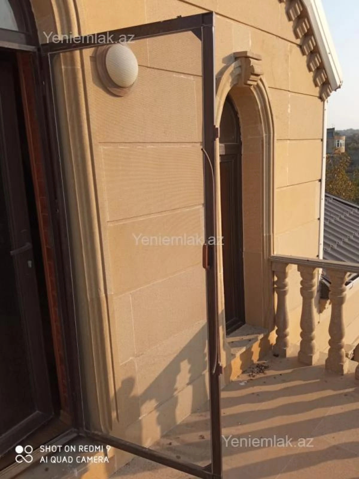 Satılır 6 otaqlı həyət evi 250 m²