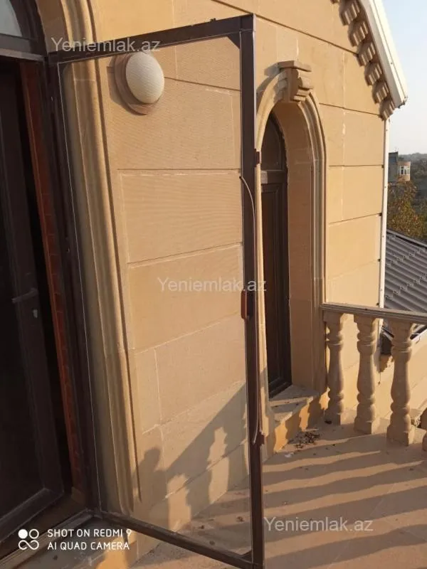 Satılır 6 otaqlı həyət evi 250 m²