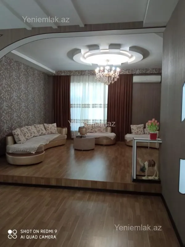 Satılır 6 otaqlı həyət evi 250 m²