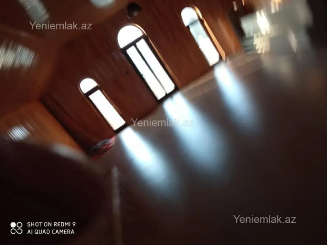 Satılır 6 otaqlı həyət evi 250 m²