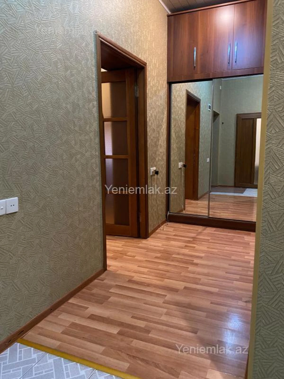 Satılır 2 otaqlı köhnə tikili 54 m²