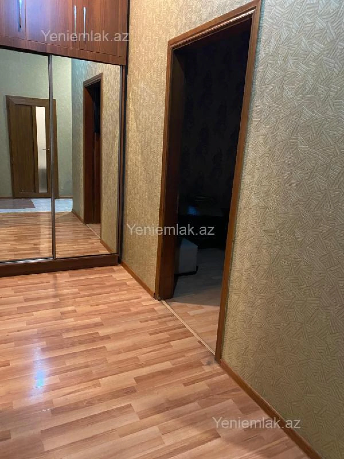 Satılır 2 otaqlı köhnə tikili 54 m²