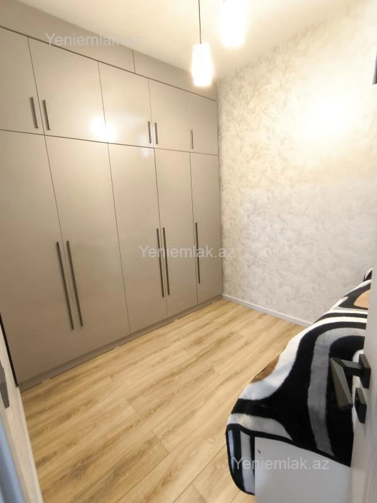 Satılır 2 otaqlı yeni tikili 68 m²