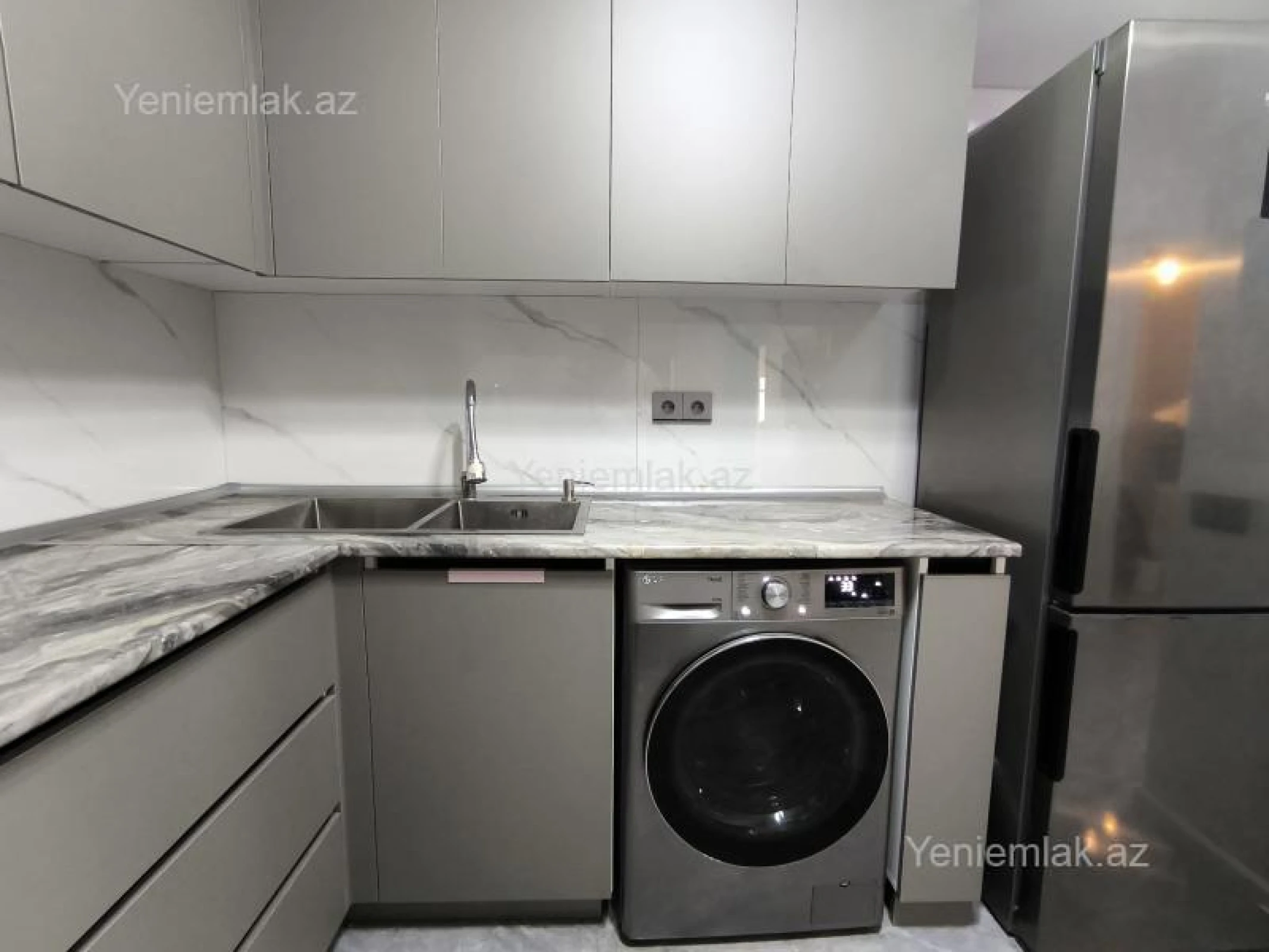 Satılır 2 otaqlı yeni tikili 68 m²