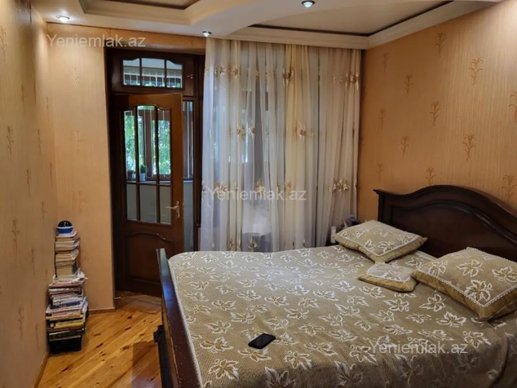 Satılır 3 otaqlı köhnə tikili 80 m²