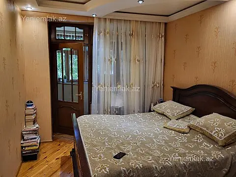 Satılır 3 otaqlı köhnə tikili 80 m²