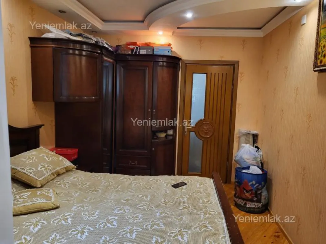 Satılır 3 otaqlı köhnə tikili 80 m²