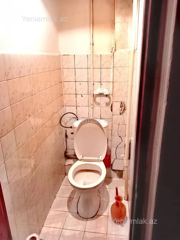 Satılır 3 otaqlı köhnə tikili 80 m²