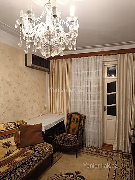 Satılır 2 otaqlı köhnə tikili 55 m²