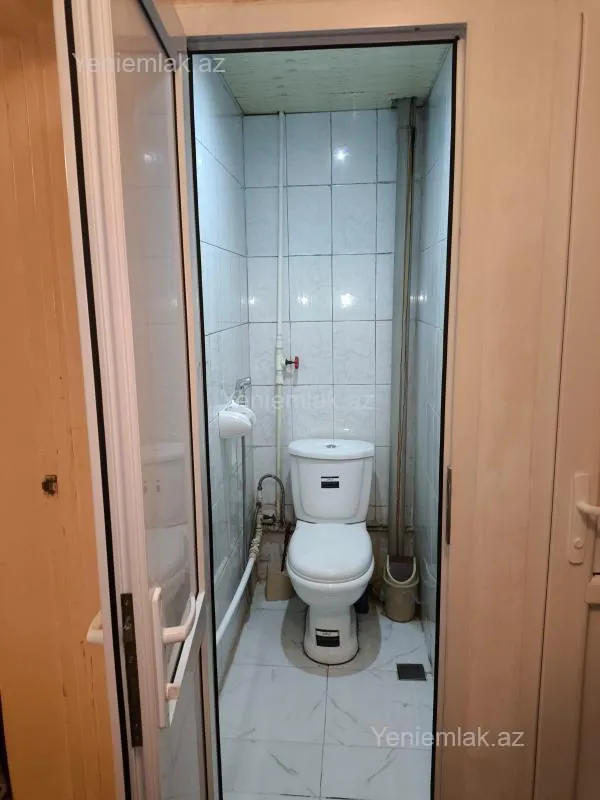 Satılır 2 otaqlı köhnə tikili 55 m²