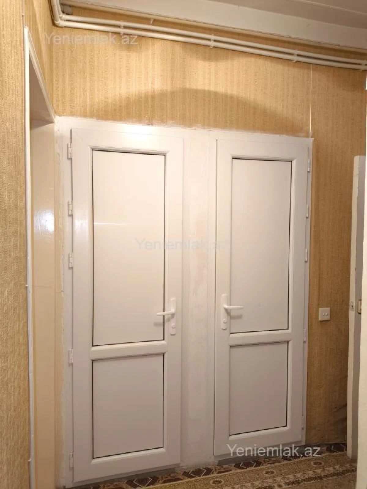 Satılır 2 otaqlı köhnə tikili 55 m²