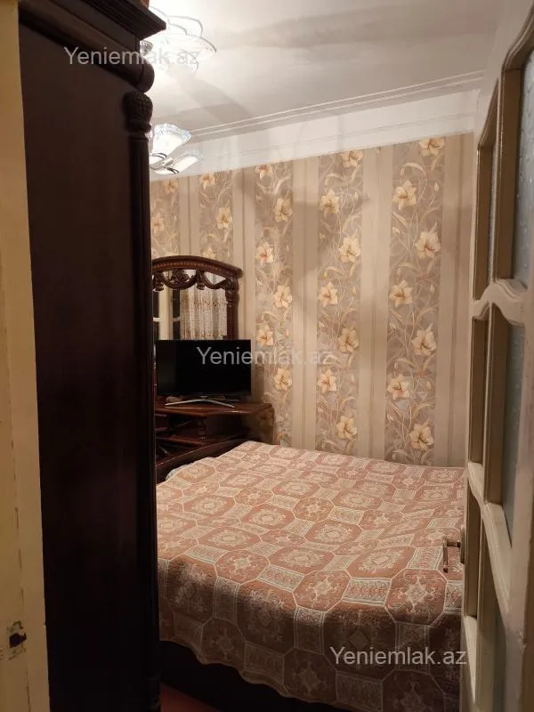 Satılır 2 otaqlı köhnə tikili 55 m²