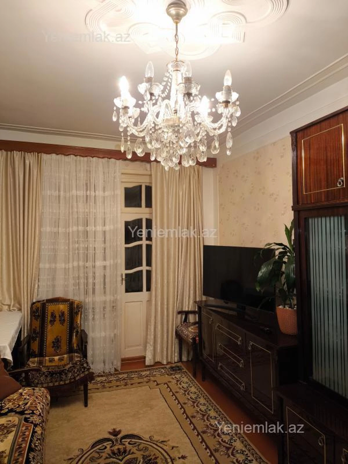 Satılır 2 otaqlı köhnə tikili 55 m²
