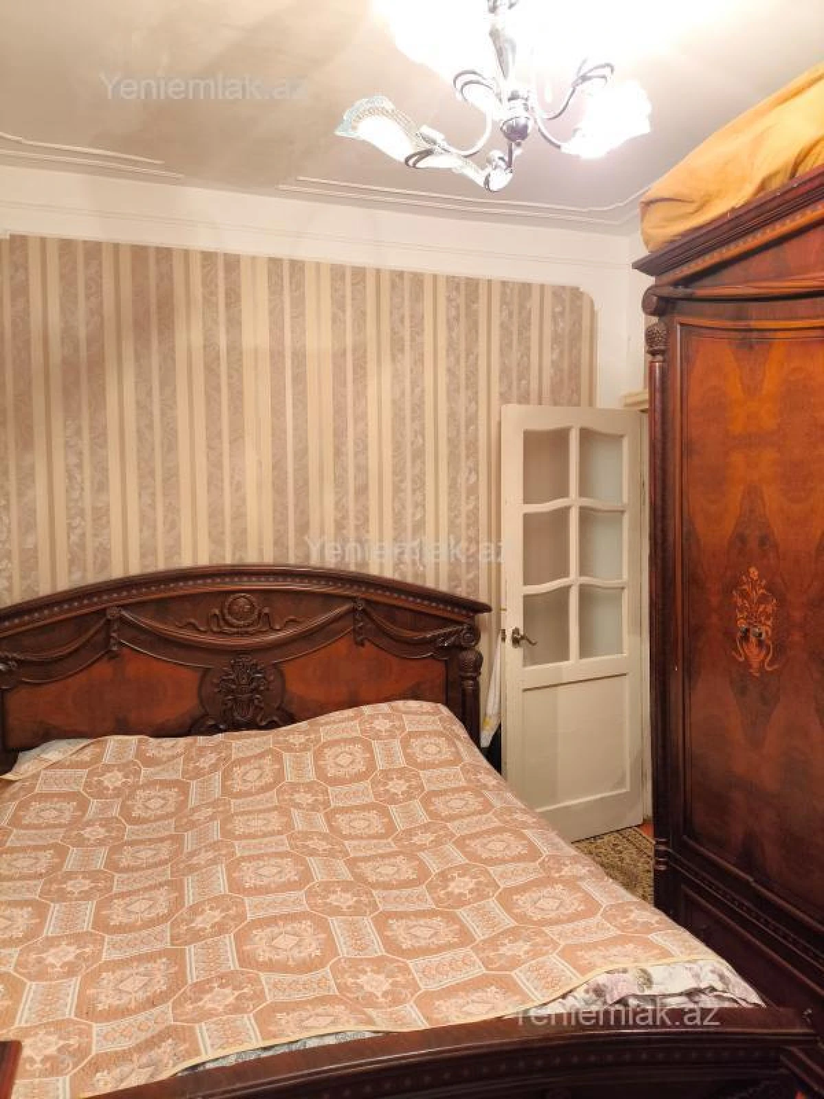 Satılır 2 otaqlı köhnə tikili 55 m²