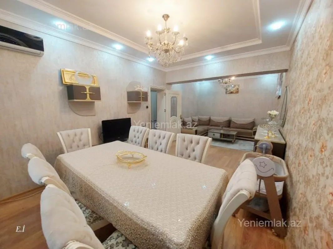 Satılır 5 otaqlı həyət evi 180 m²