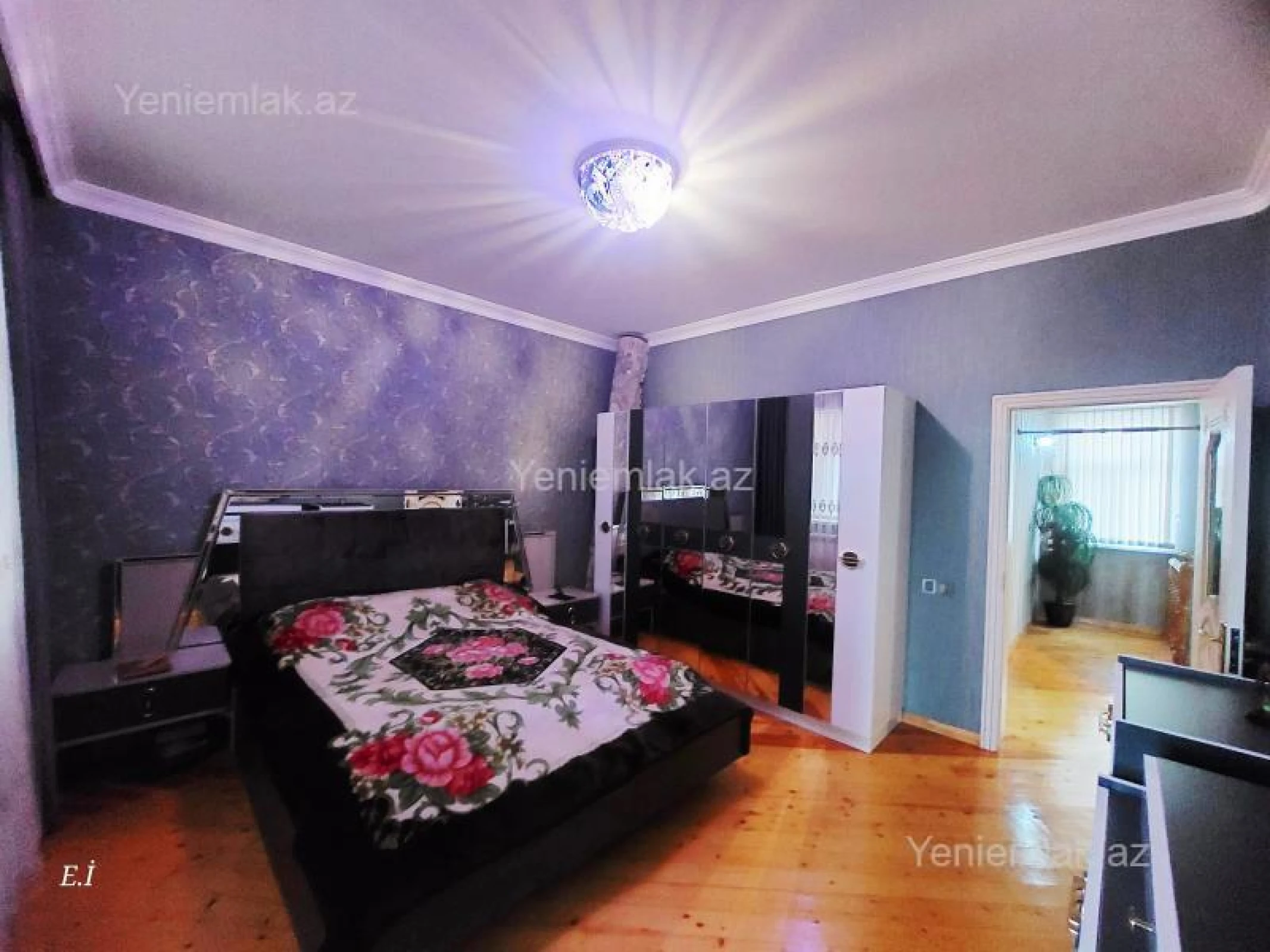 Satılır 5 otaqlı həyət evi 180 m²
