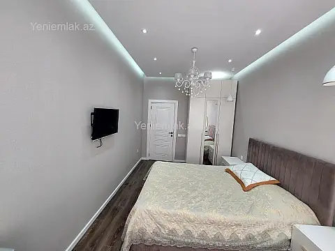 Satılır 3 otaqlı yeni tikili 125 m²
