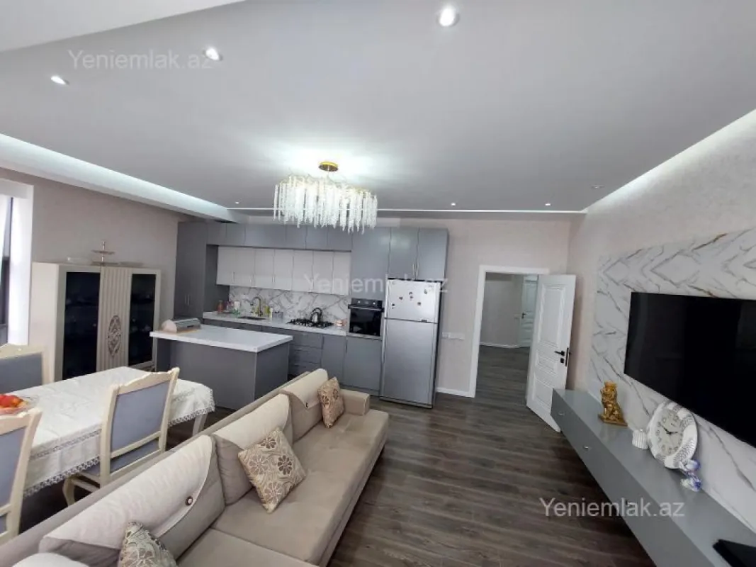 Satılır 3 otaqlı yeni tikili 125 m²