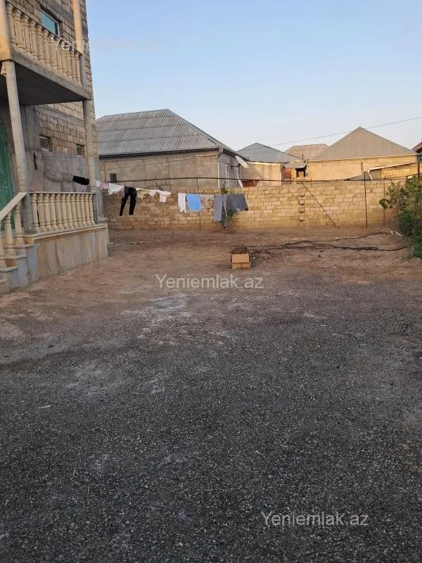Satılır 6 otaqlı həyət evi 350 m²