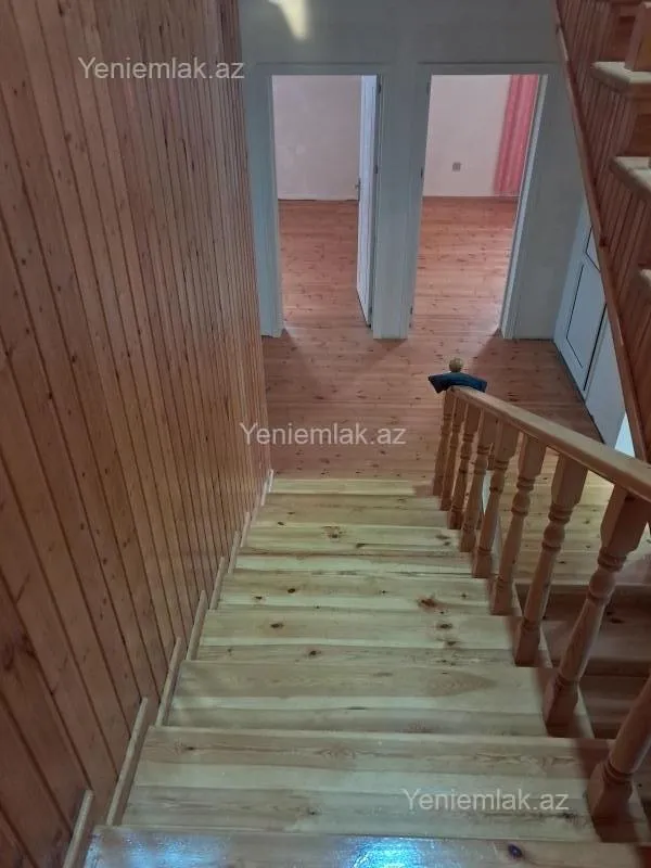 Satılır 6 otaqlı həyət evi 350 m²