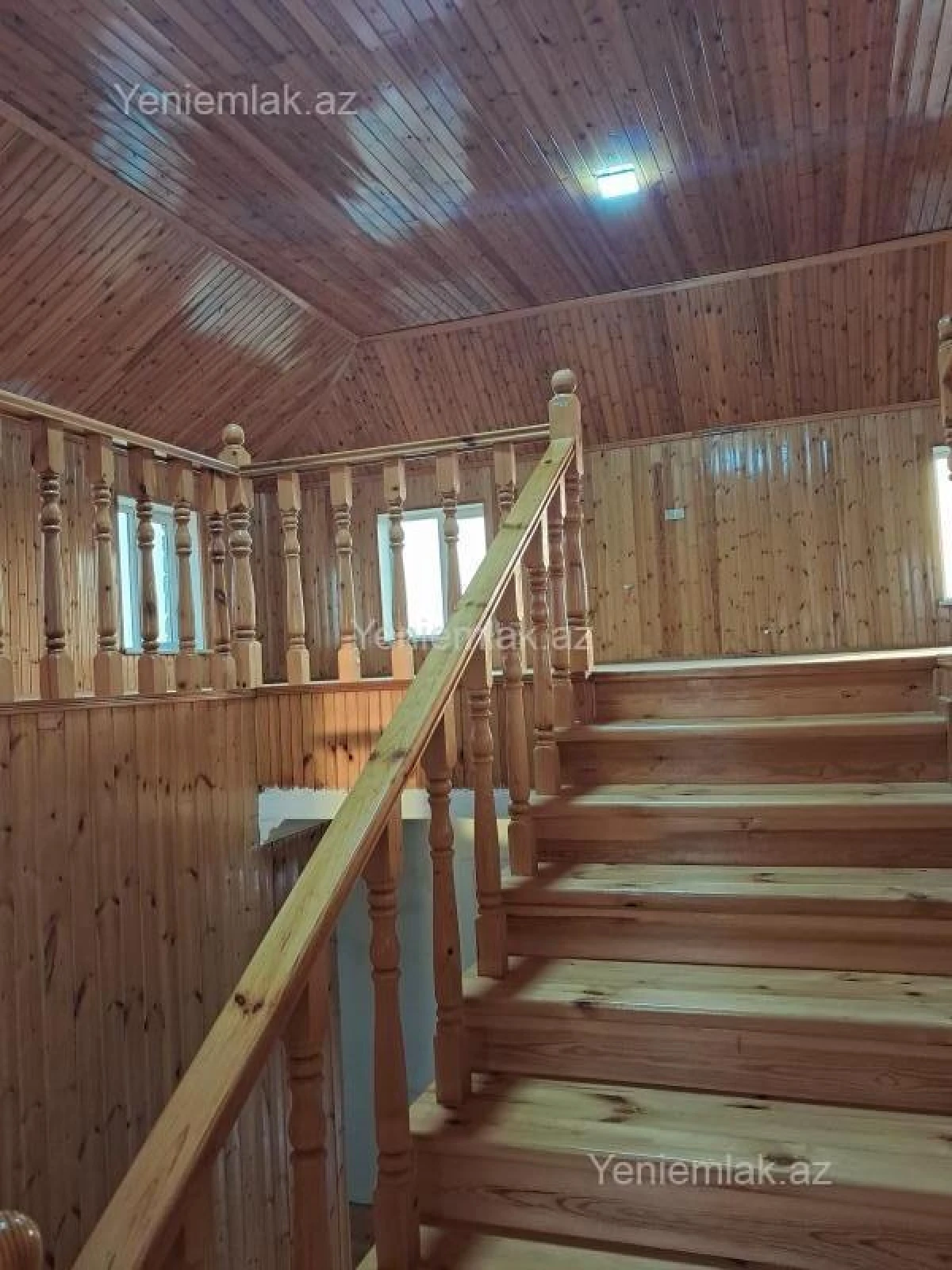 Satılır 6 otaqlı həyət evi 350 m²