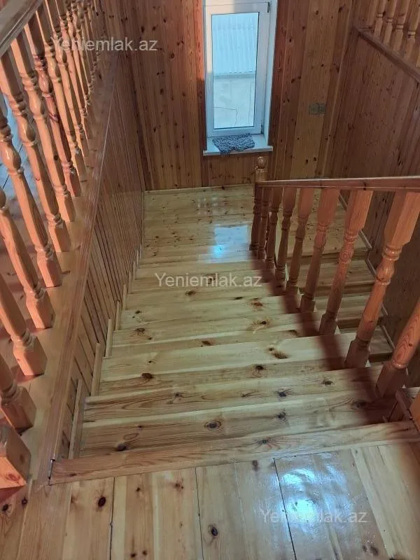 Satılır 6 otaqlı həyət evi 350 m²